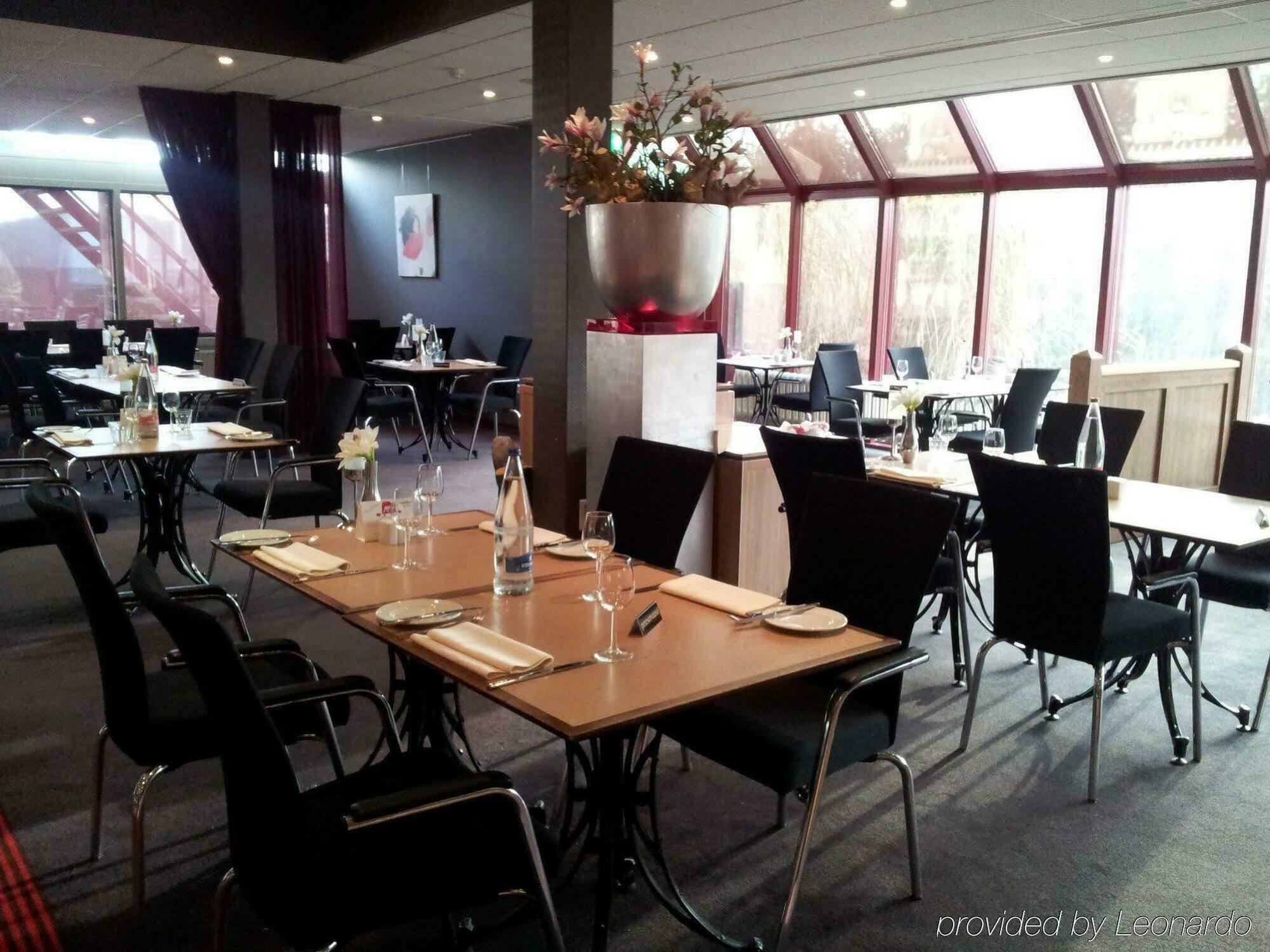 Postillion Hotel Arnhem Exterior foto